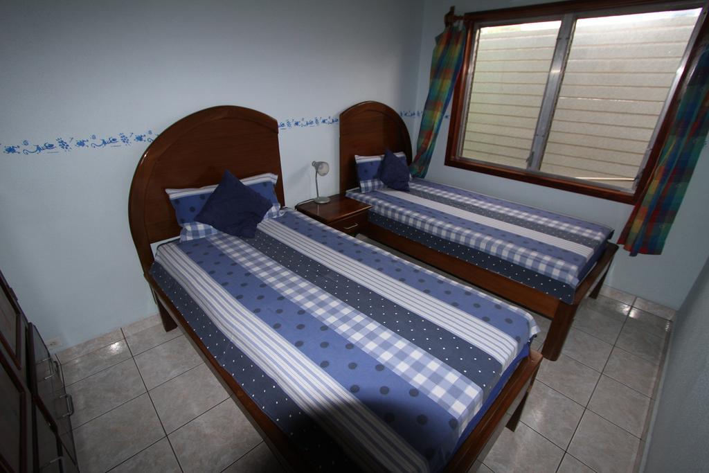 Rainbow Village La Ceiba Ruang foto