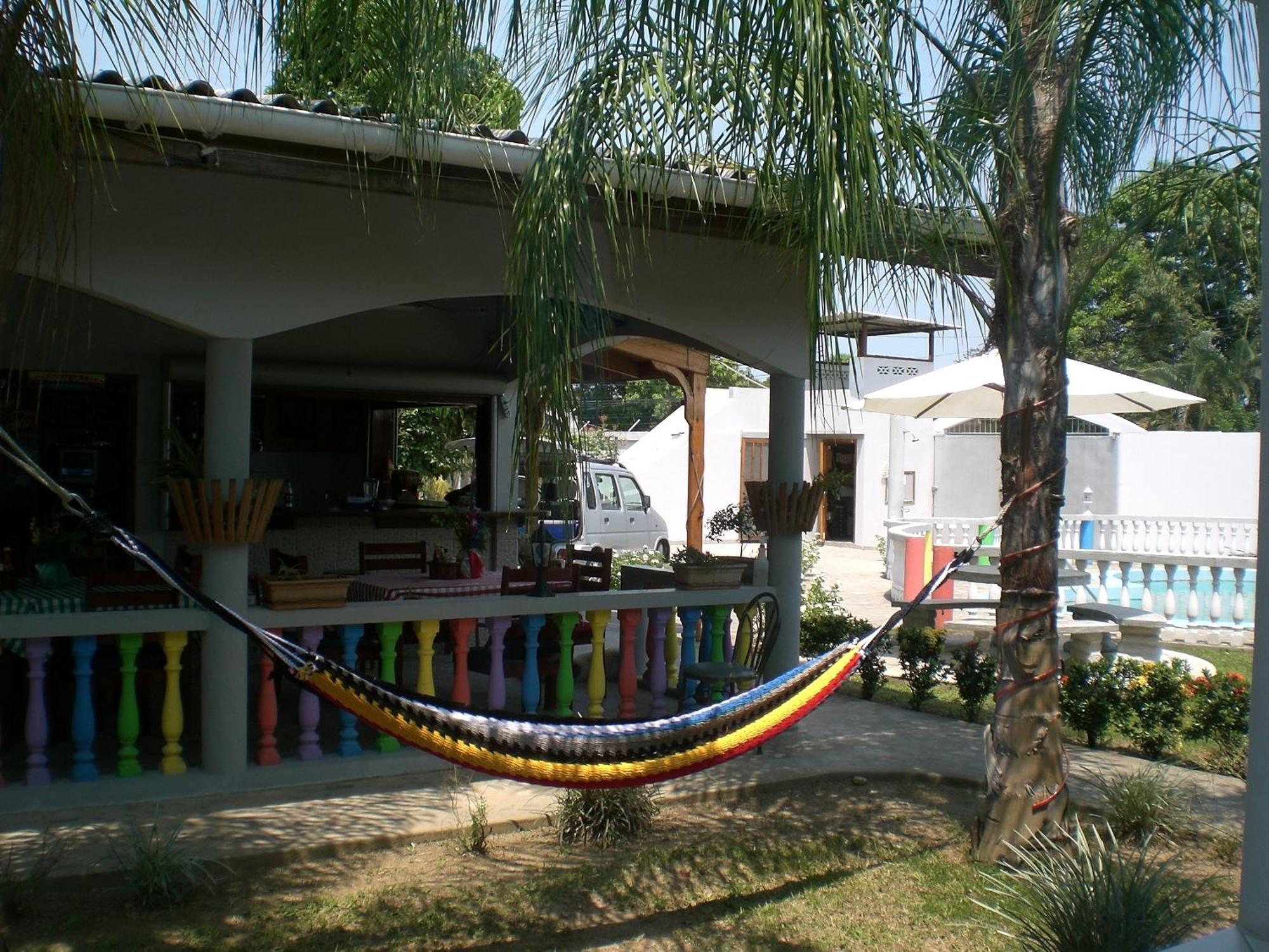 Rainbow Village La Ceiba Bagian luar foto